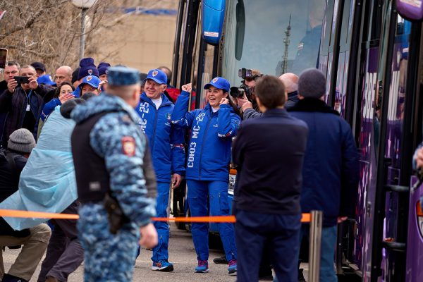 Chứng kiến lễ tiễn phi hành đoàn 